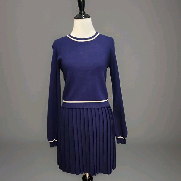 Willow & Wind Navy White Trim Sweater & Pleated Skirt Sz Medium - Picture 1 of 12